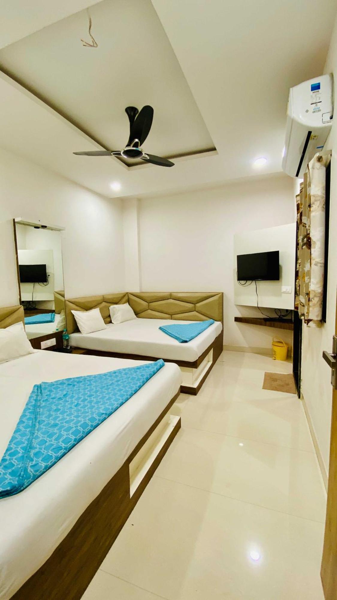 Hotel Gayatri Palace Godarpura Eksteriør billede