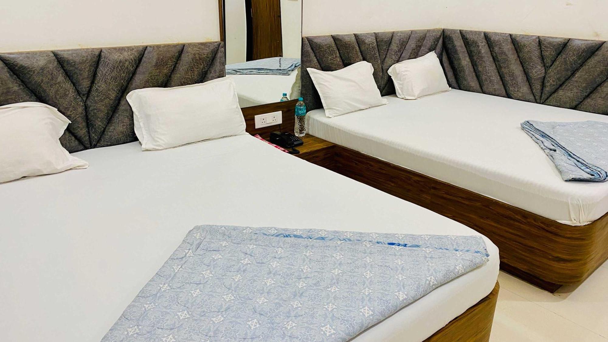 Hotel Gayatri Palace Godarpura Eksteriør billede