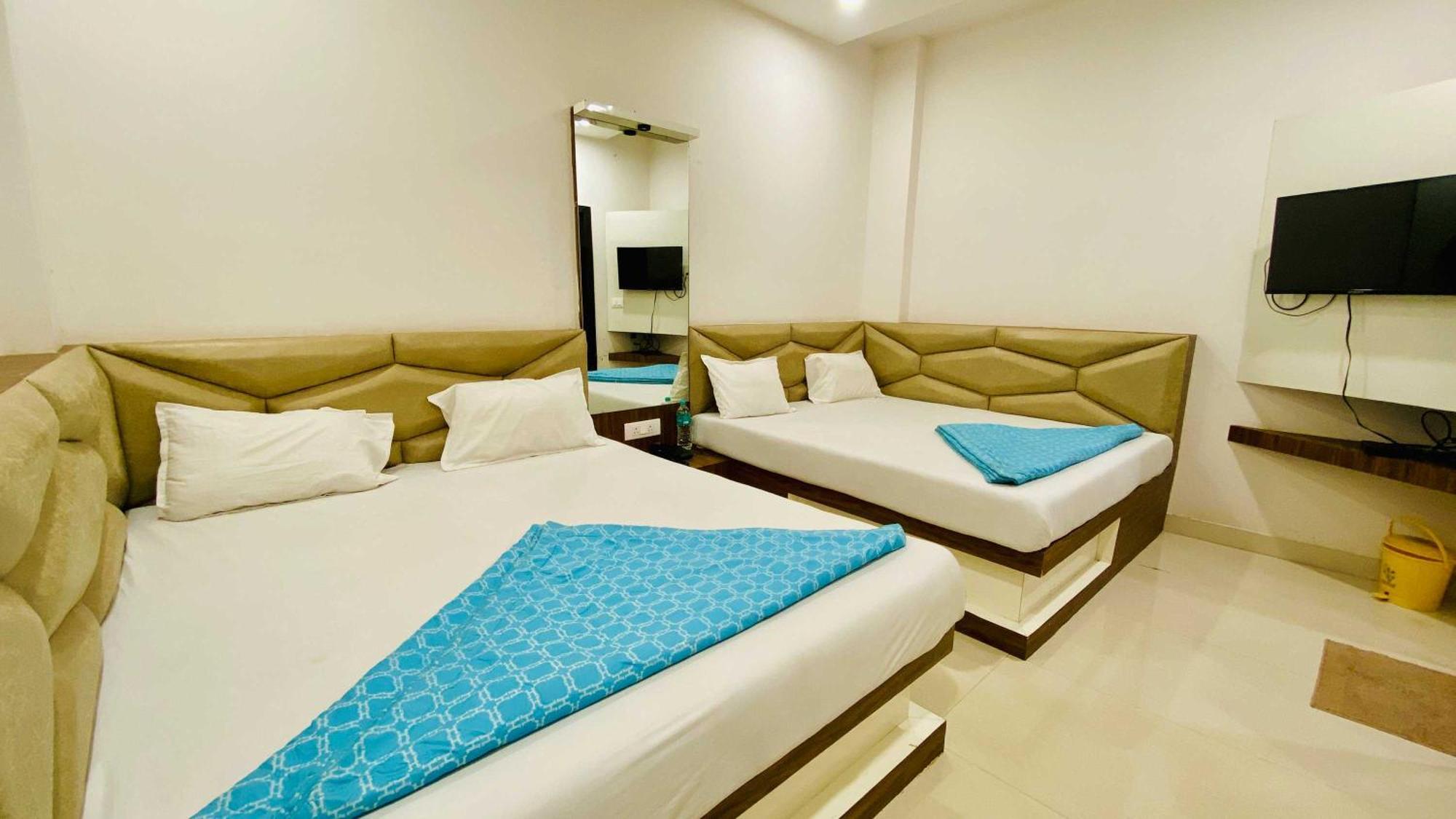 Hotel Gayatri Palace Godarpura Eksteriør billede