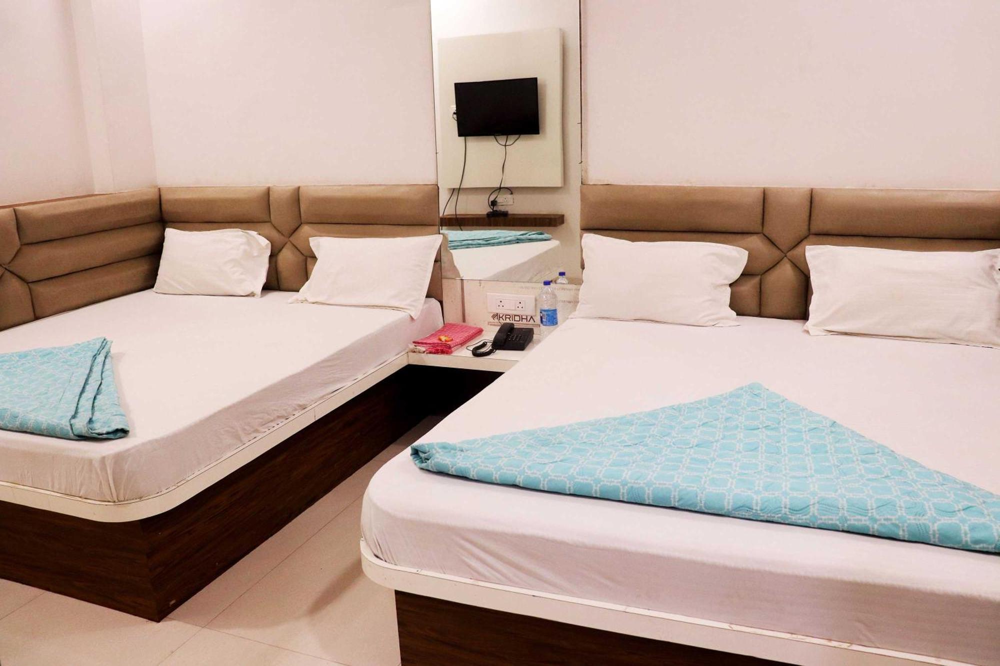 Hotel Gayatri Palace Godarpura Eksteriør billede