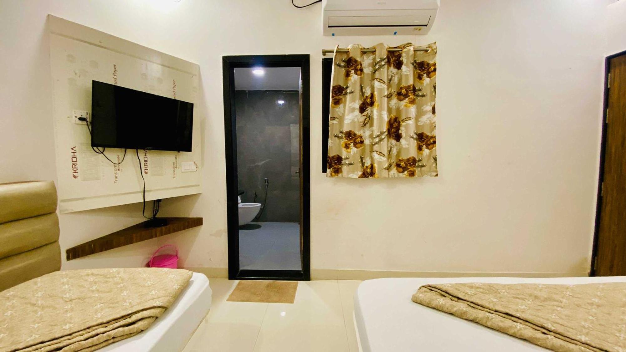 Hotel Gayatri Palace Godarpura Eksteriør billede