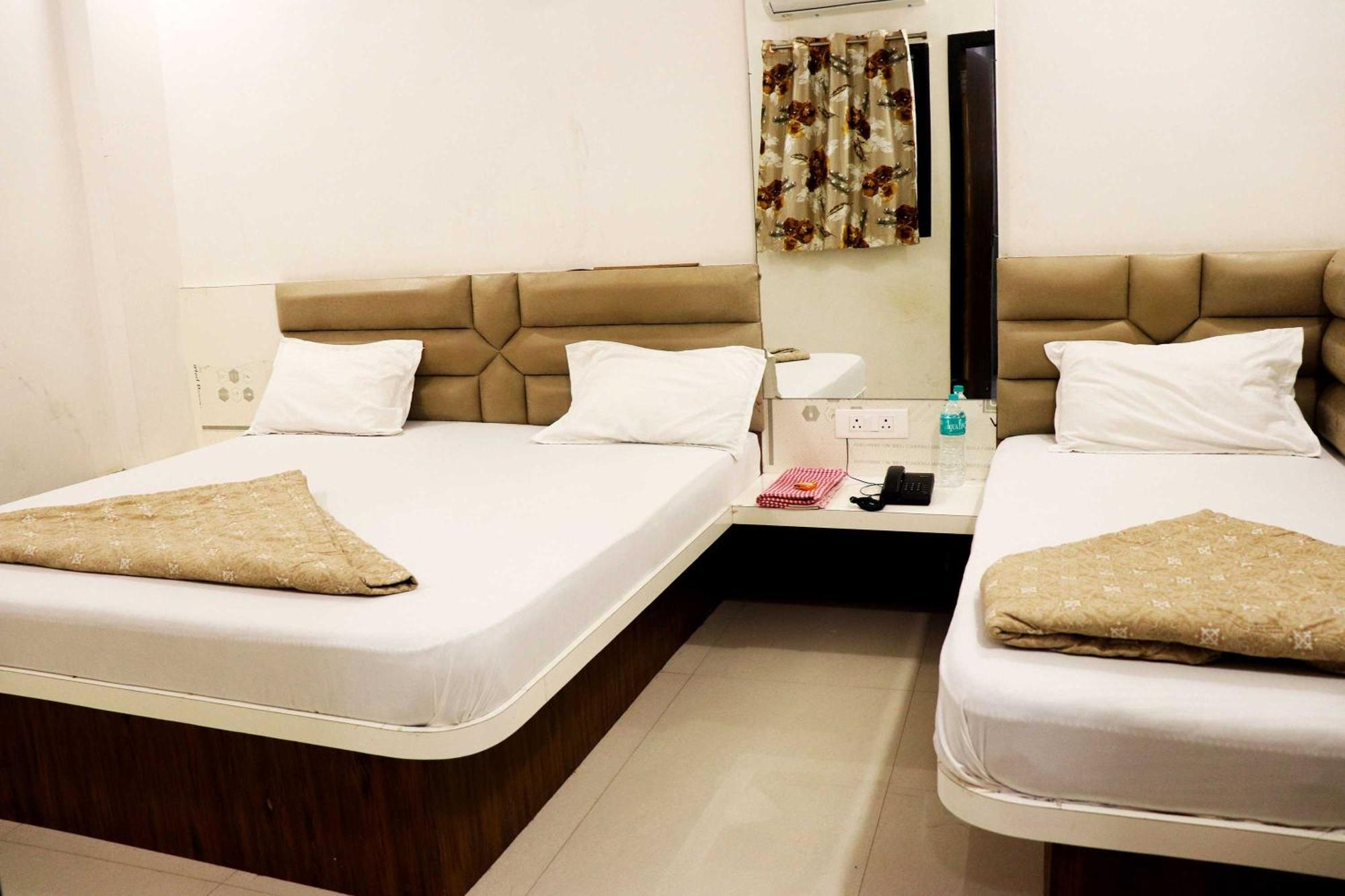 Hotel Gayatri Palace Godarpura Eksteriør billede
